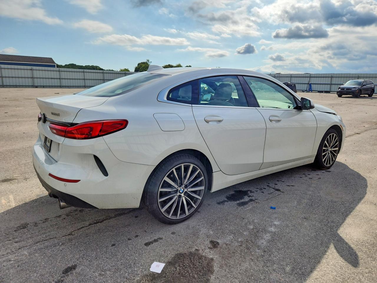 2021 BMW Seria 2 228i - zdjęcie 3