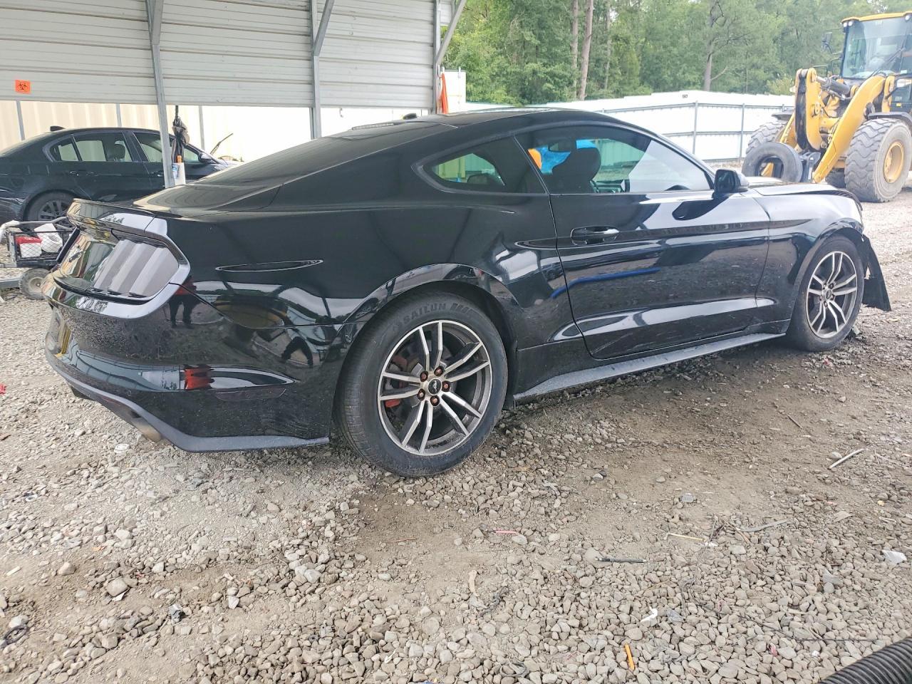 2017 Ford Mustang - zdjęcie 3