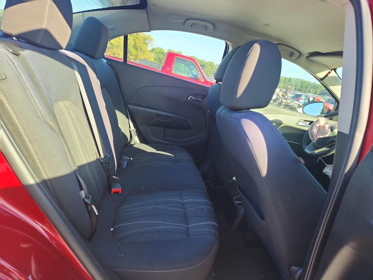 2016 Chevrolet Sonic Lt - zdjęcie 10