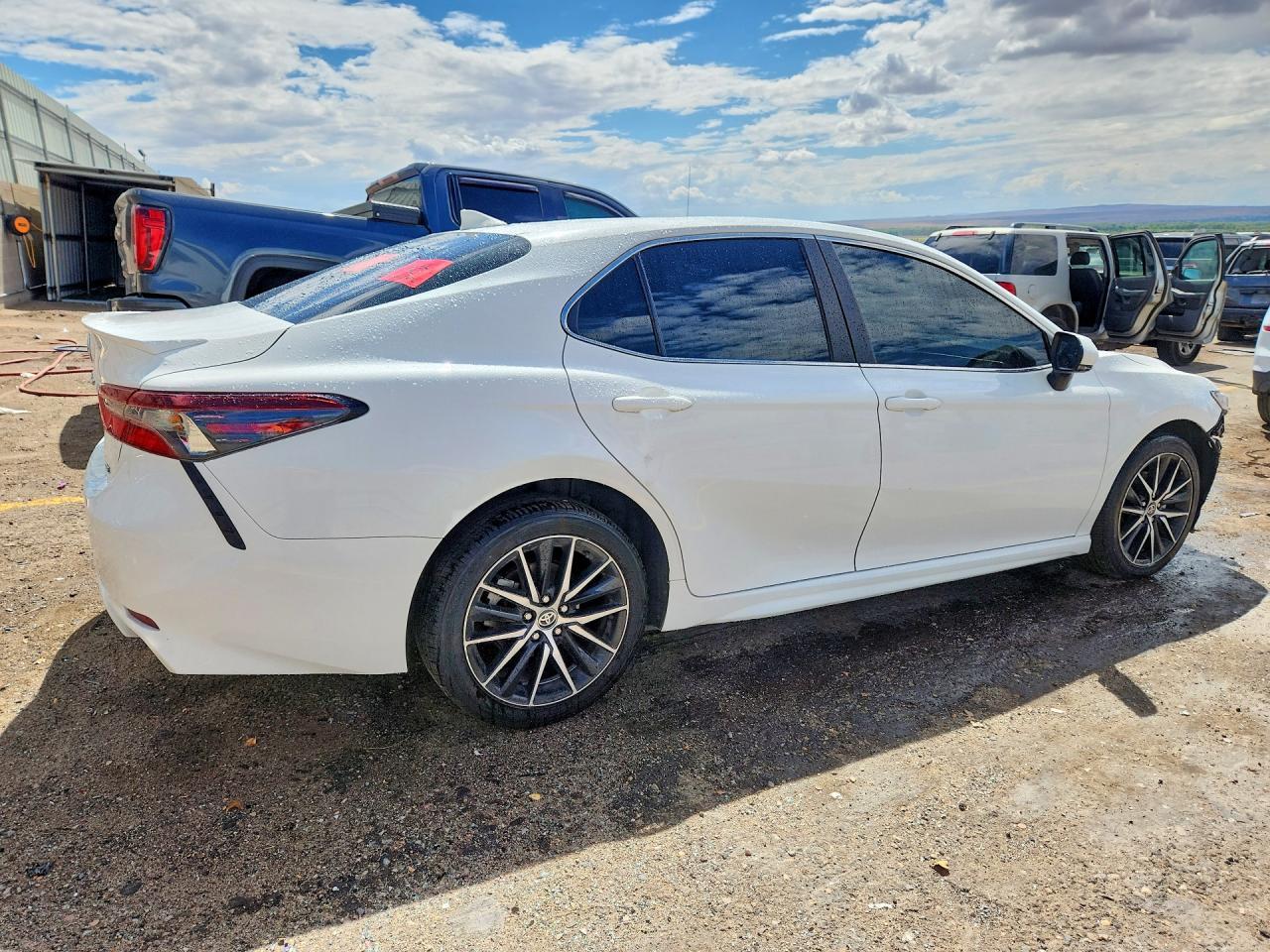 2023 Toyota Camry Se - zdjęcie 3