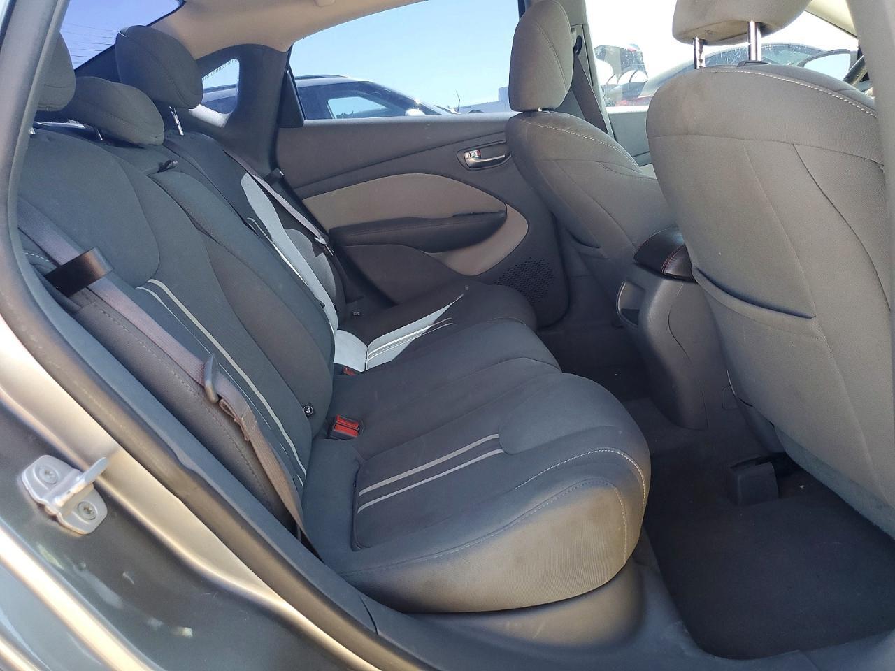 2013 Dodge Dart Sxt - zdjęcie 10