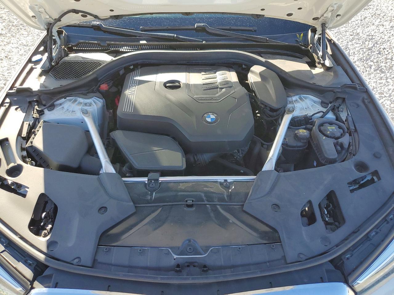 2021 BMW 530 I - zdjęcie 11