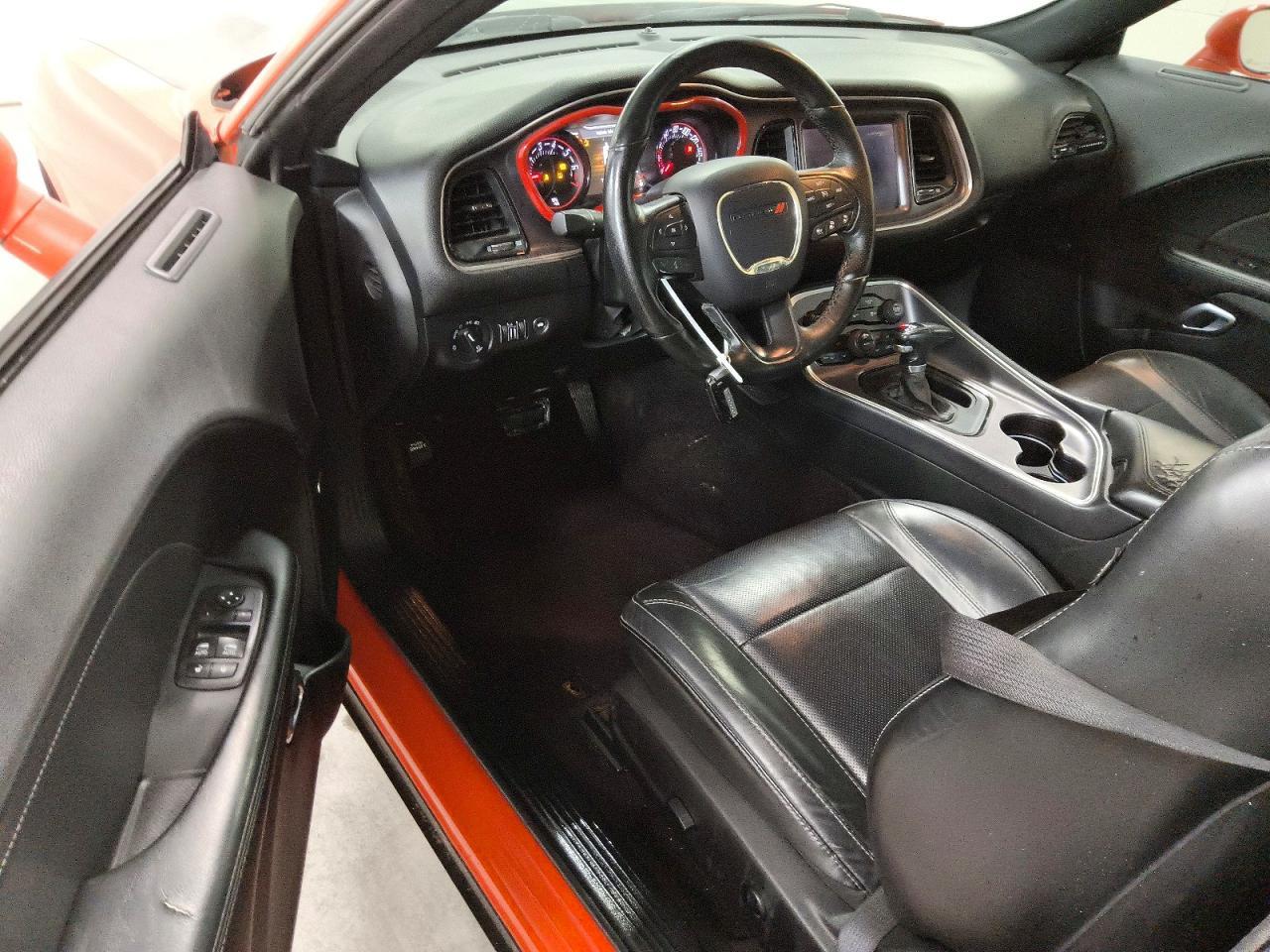 2017 Dodge Challenger Sxt - zdjęcie 8