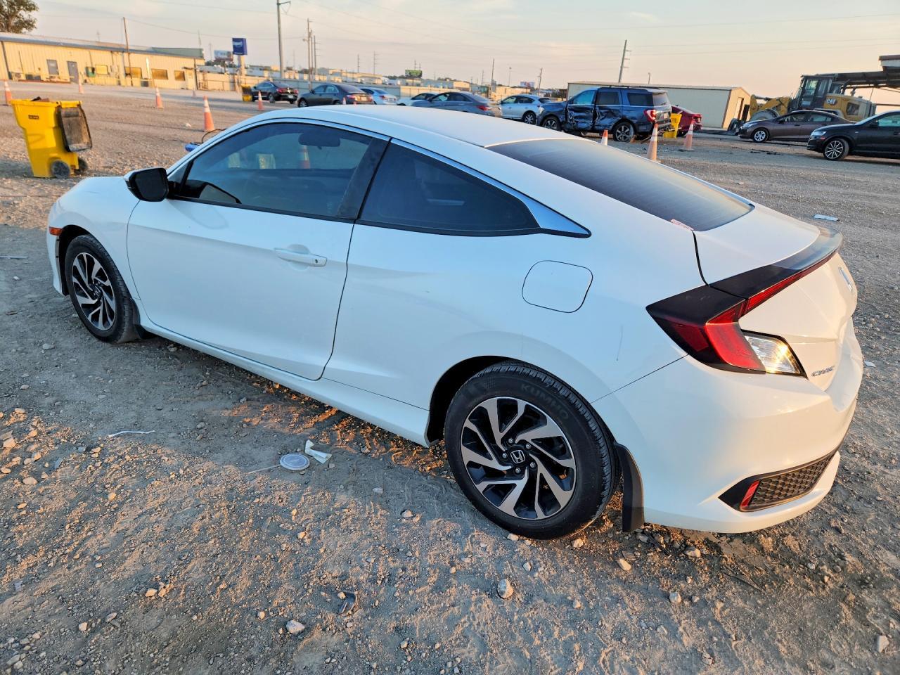 2017 Honda Civic Lx - zdjęcie 2