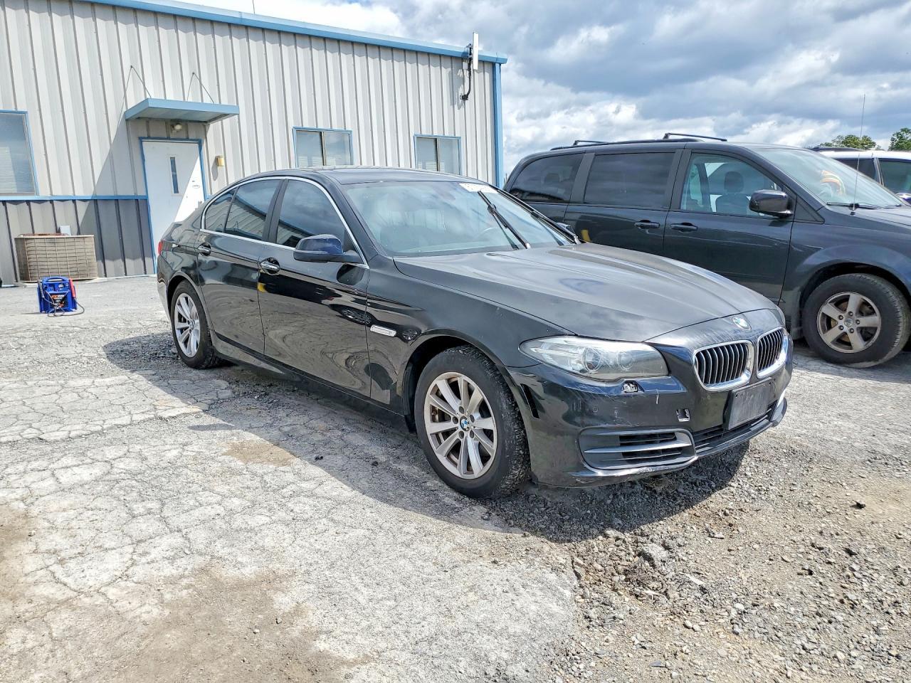 2014 BMW Seria 5 528i - zdjęcie 4