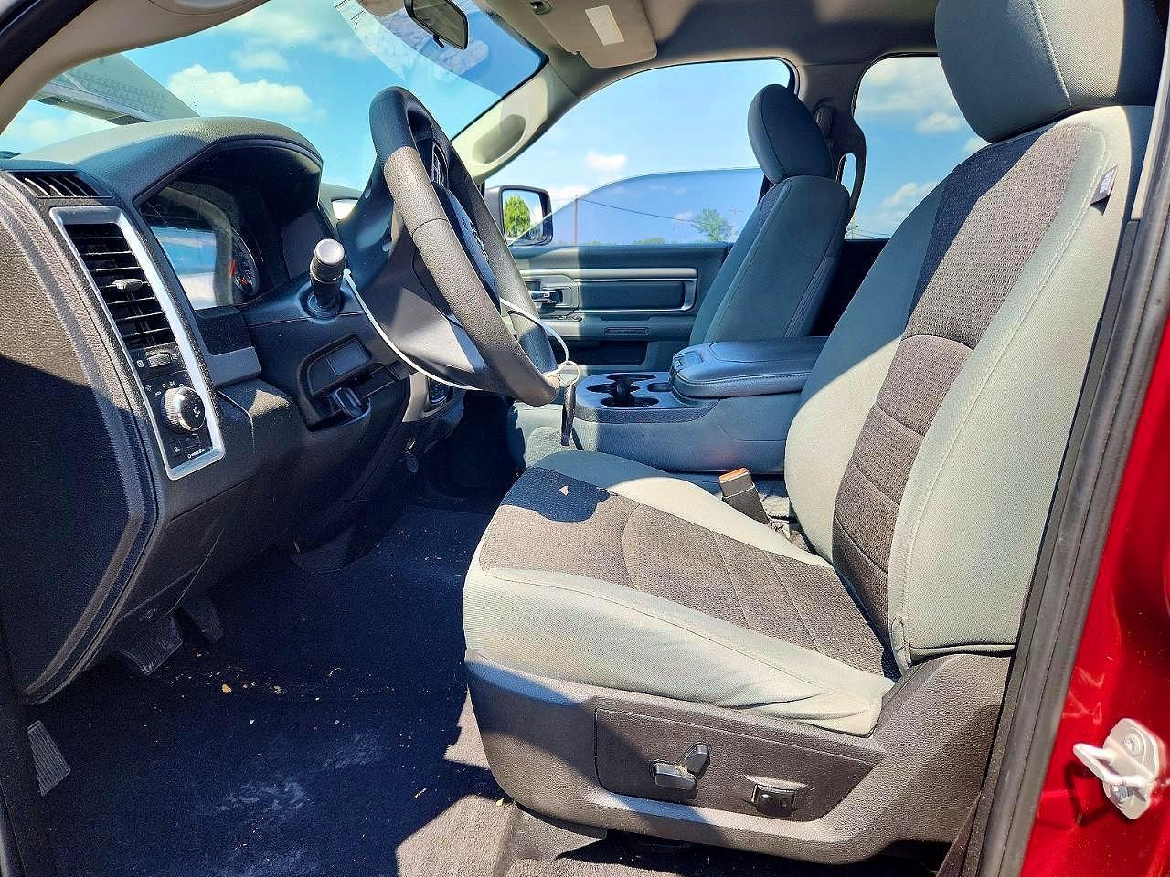 2019 Ram 1500 Classic Slt - zdjęcie 7