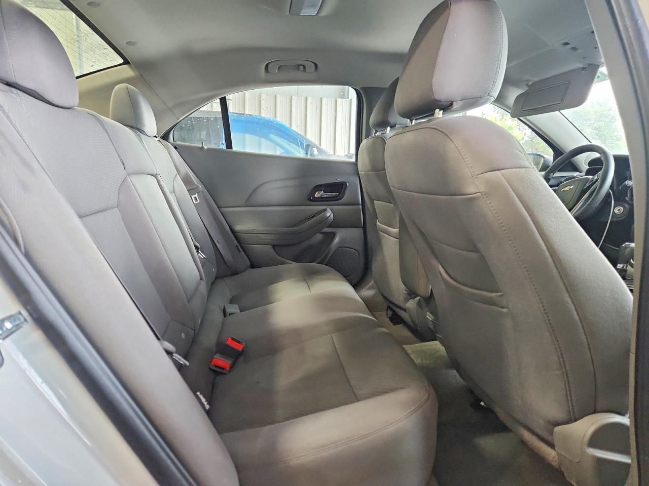 2015 Chevrolet Malibu Ls - zdjęcie 10
