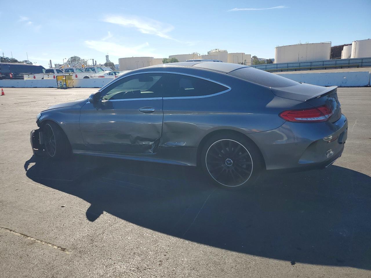 2018 Mercedes-Benz C 300 - zdjęcie 2