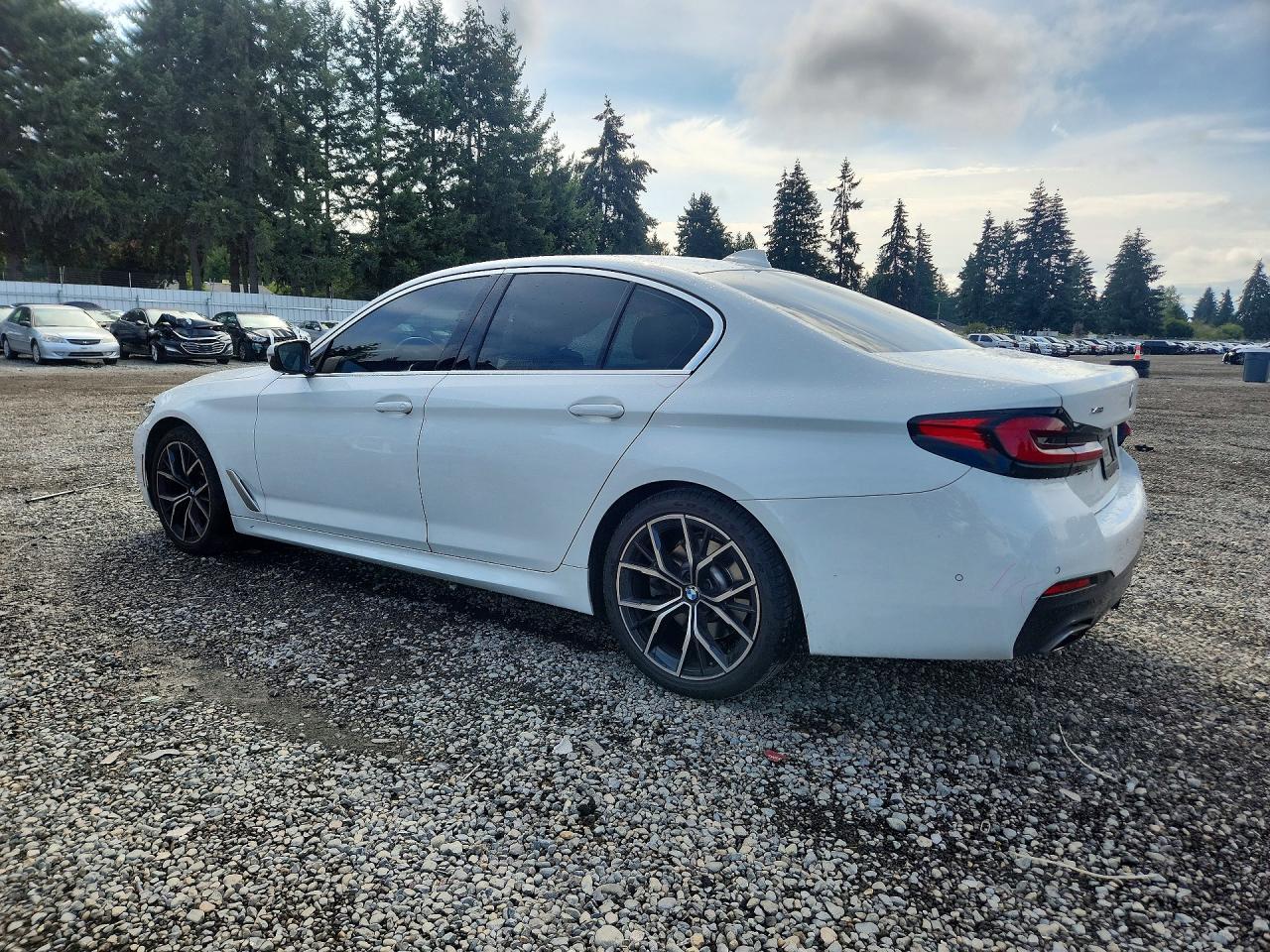2022 BMW Seria 5 530i - zdjęcie 2