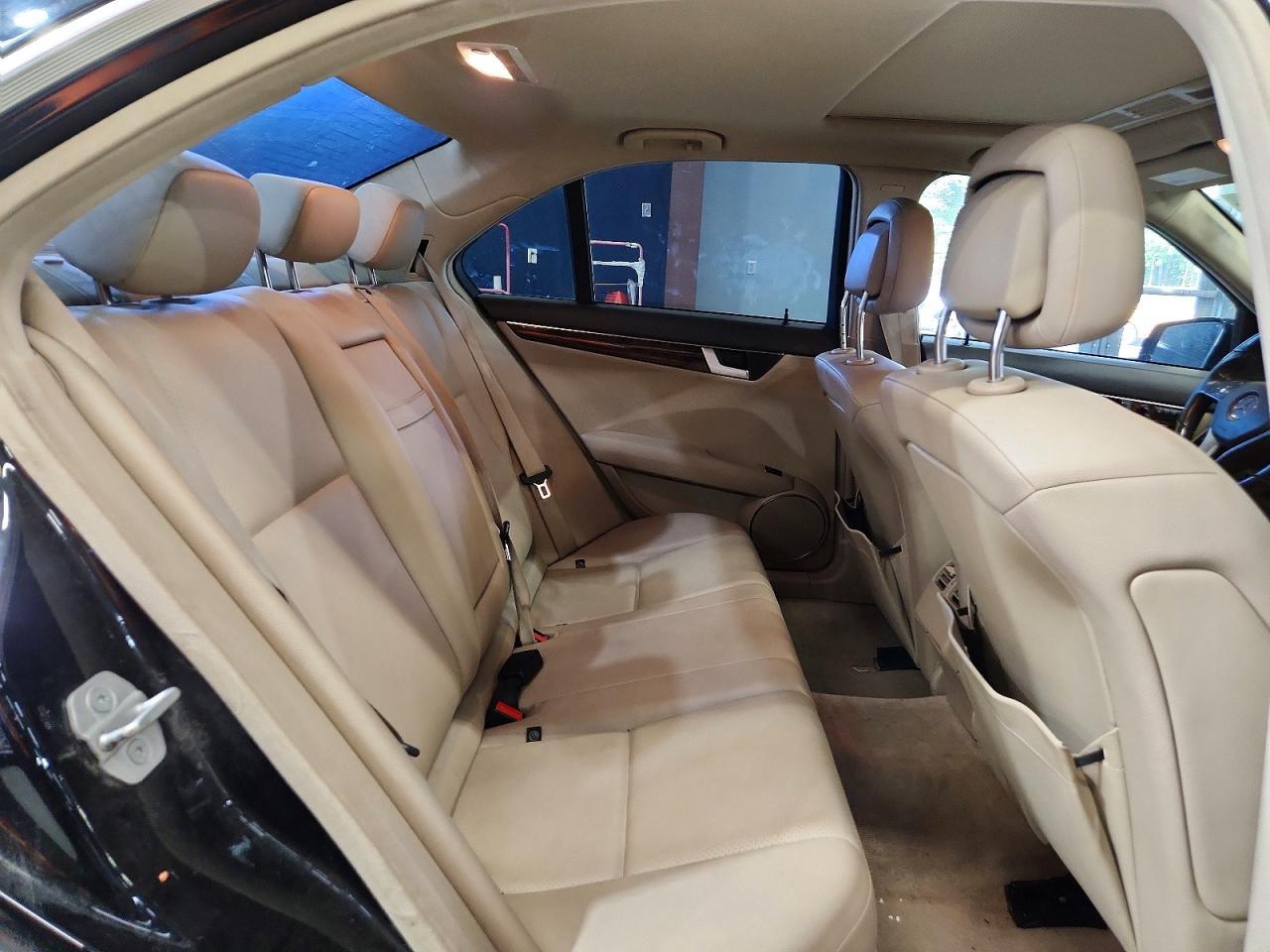 2013 Mercedes-Benz C 300 4Matic - zdjęcie 10
