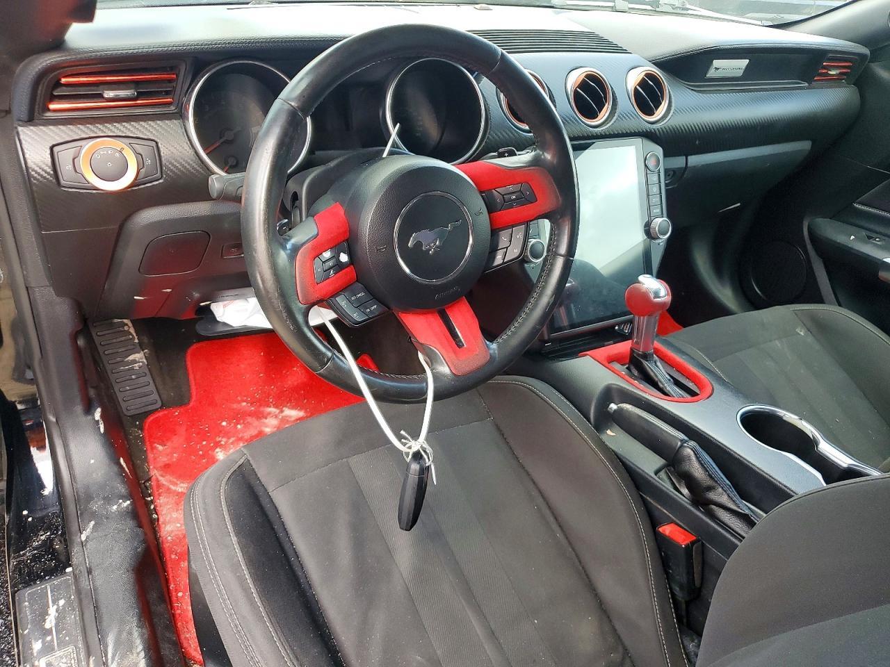 2018 Ford Mustang - zdjęcie 8