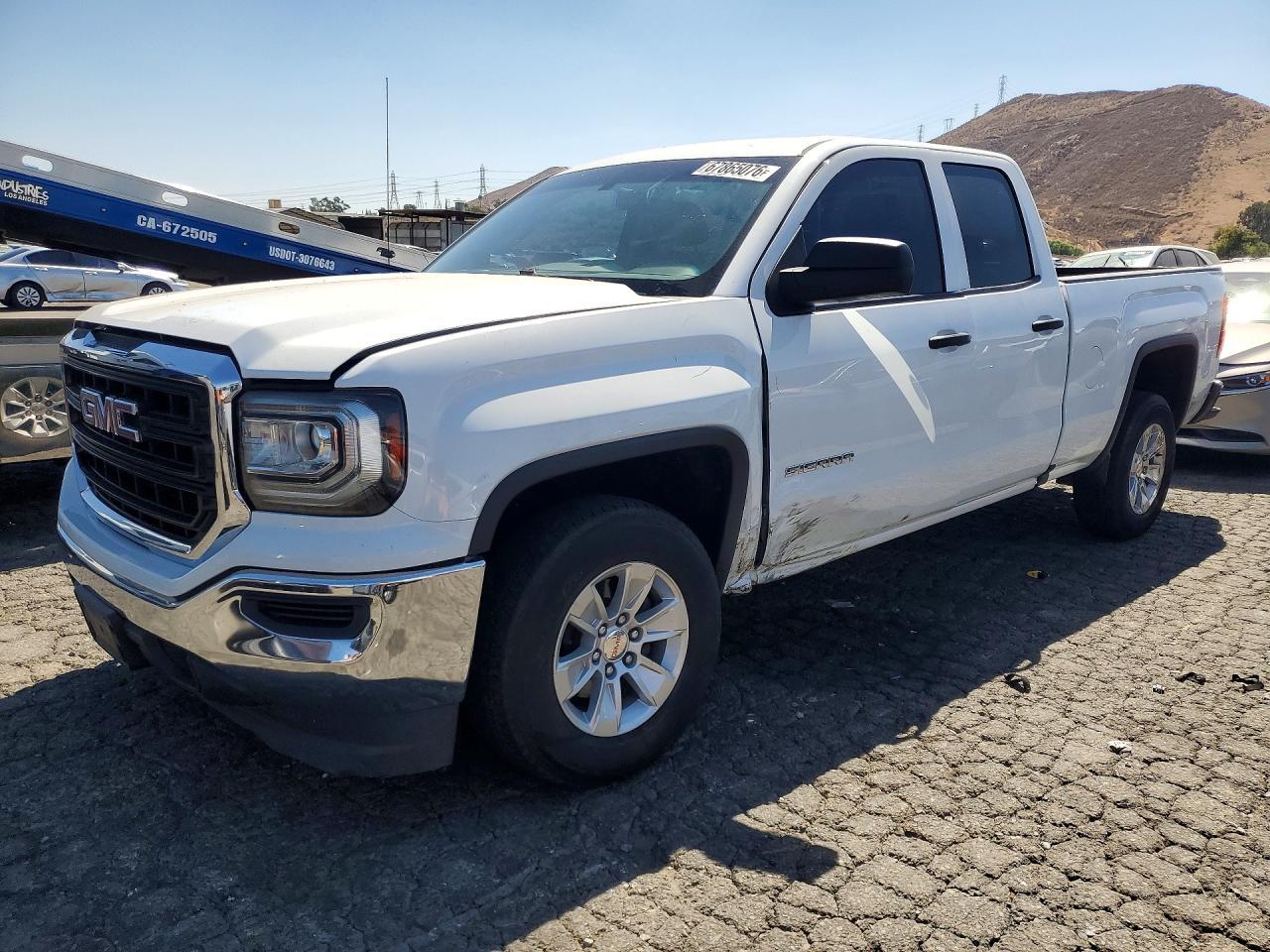 2018 GMC Sierra C1500 - zdjęcie główne