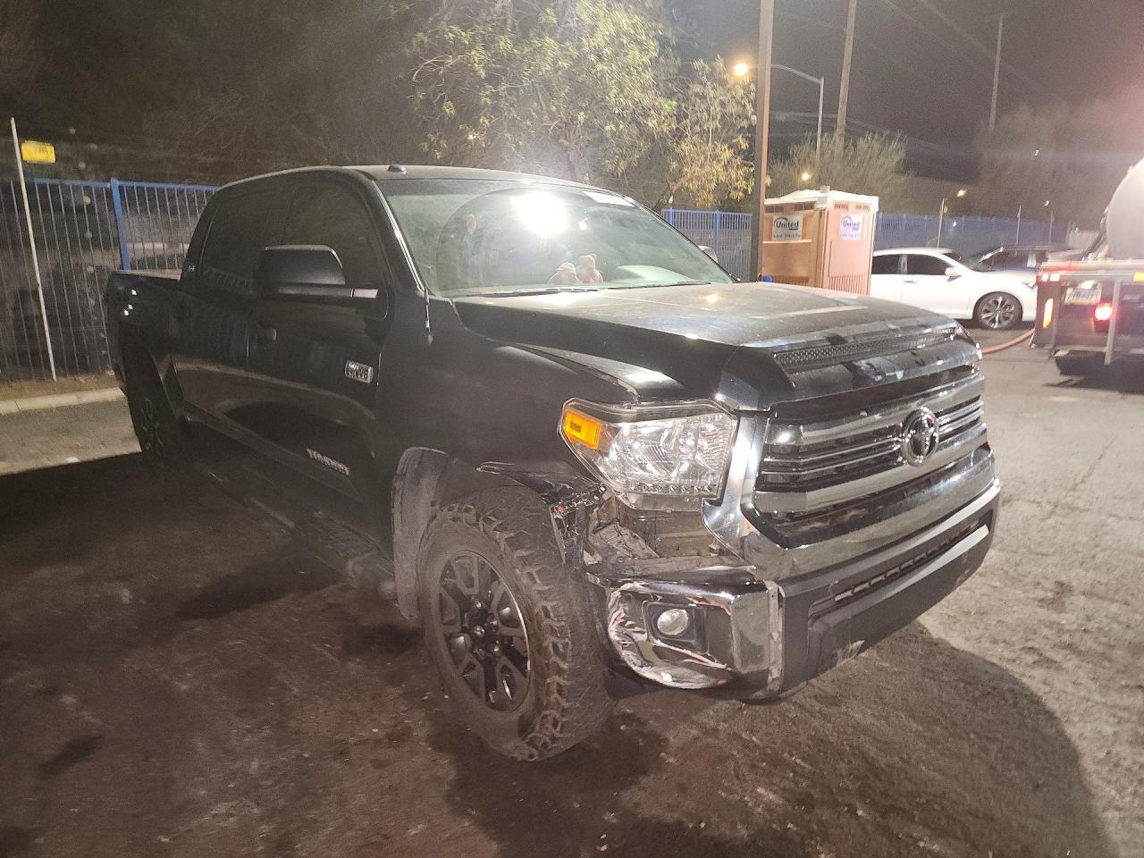 2016 Toyota Tundra Sr5 - zdjęcie 4