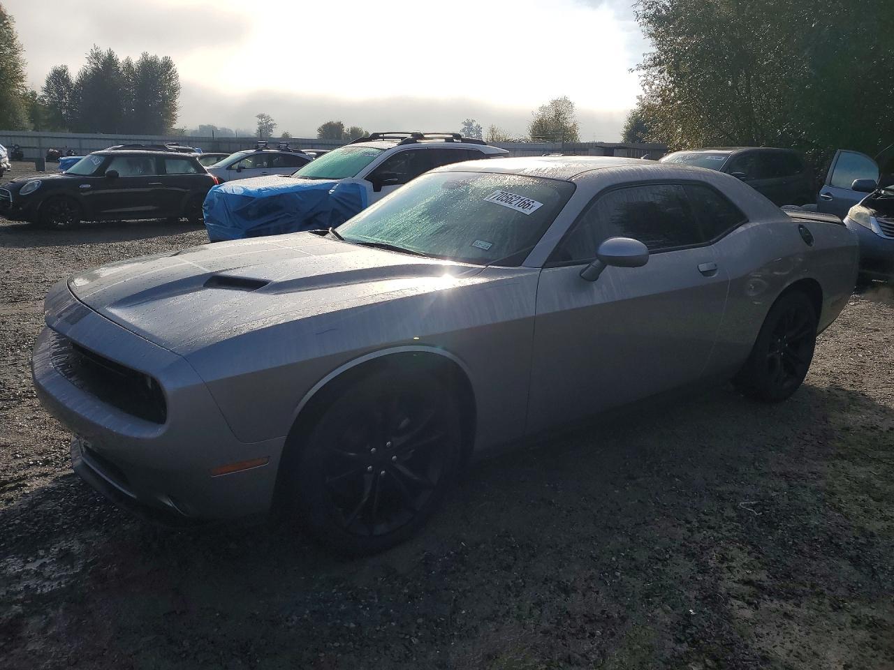 2016 Dodge Challenger Sxt - zdjęcie główne