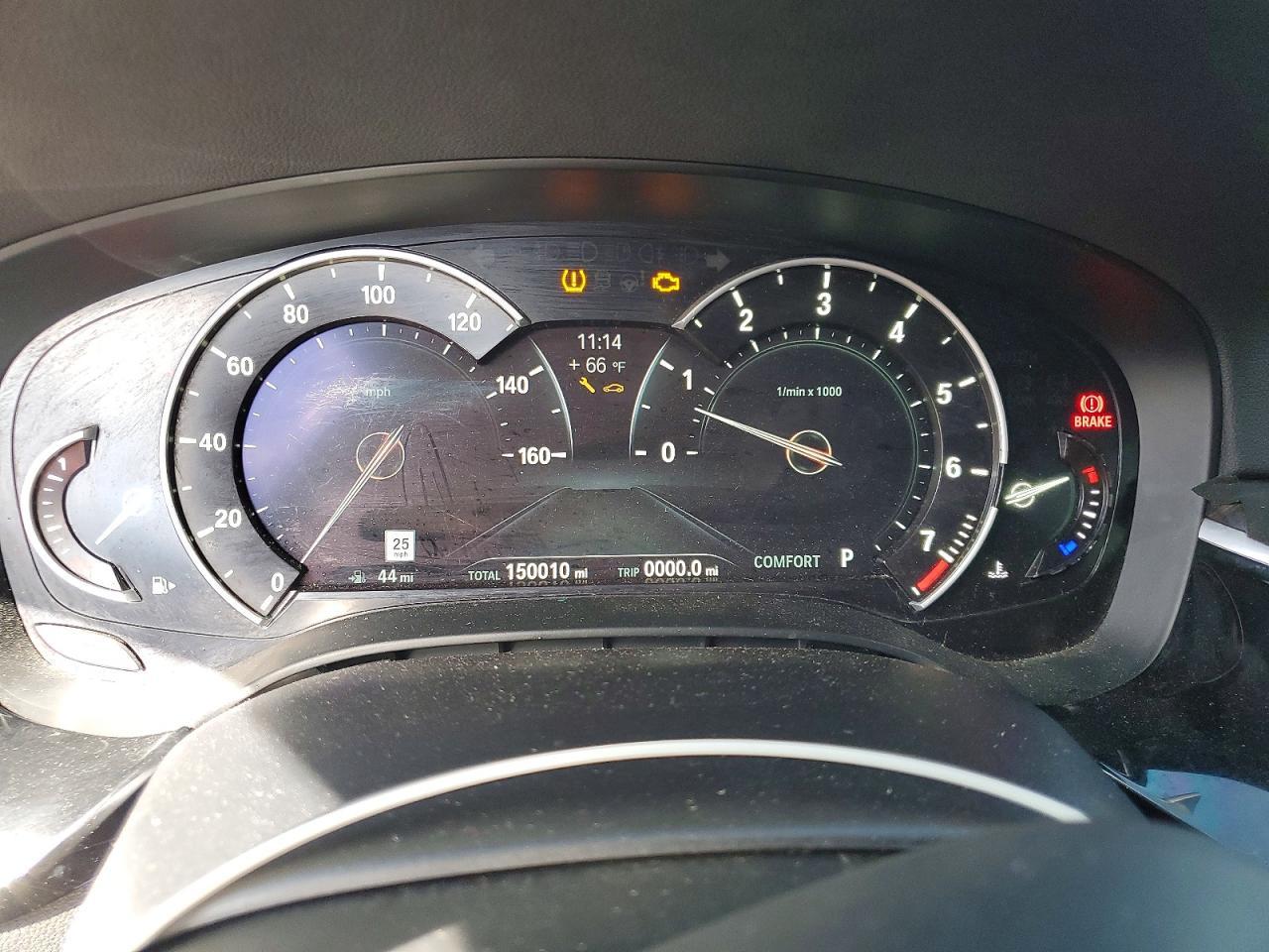 2017 BMW Seria 5 540i - zdjęcie 9