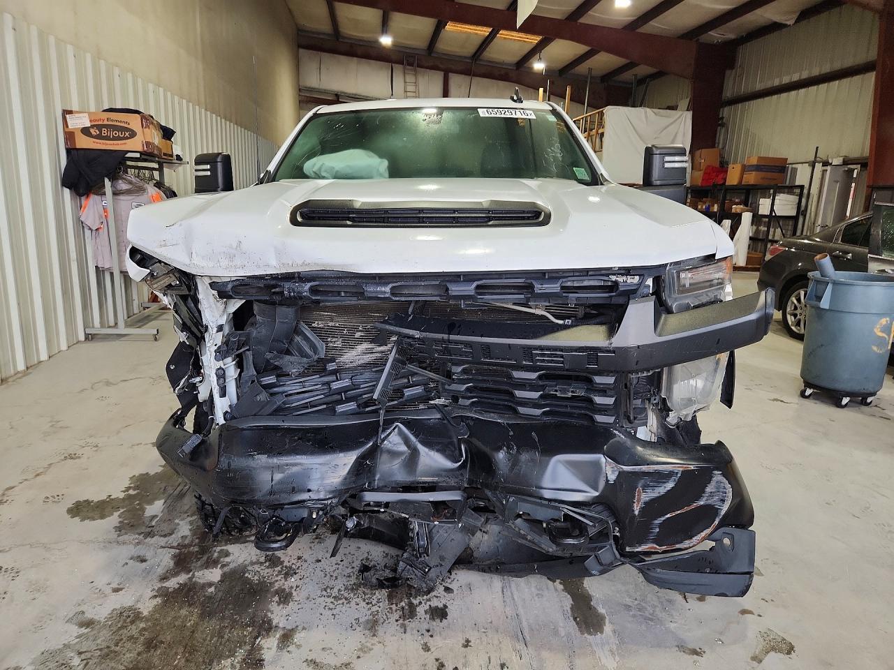 2022 Chevrolet Silverado C2500 Heavy Duty - zdjęcie 5