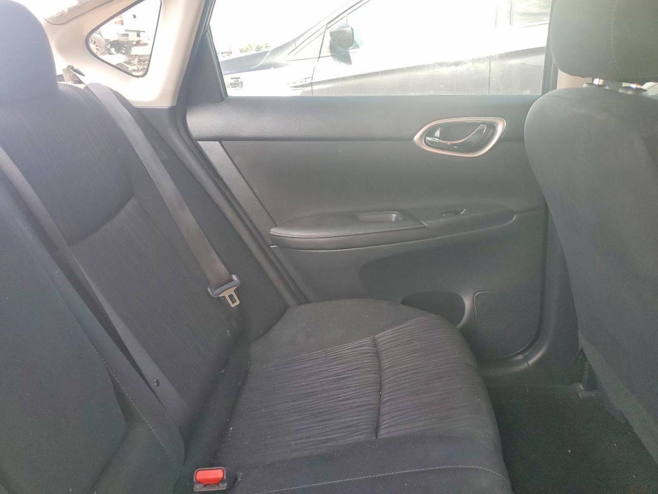 2019 Nissan Sentra Sv - zdjęcie 10