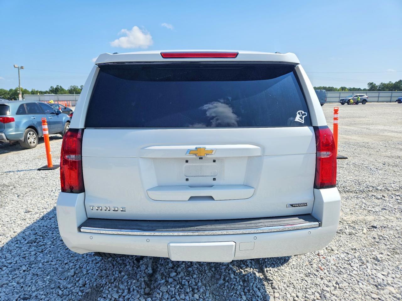 2017 Chevrolet Tahoe C1500 Premier - zdjęcie 6