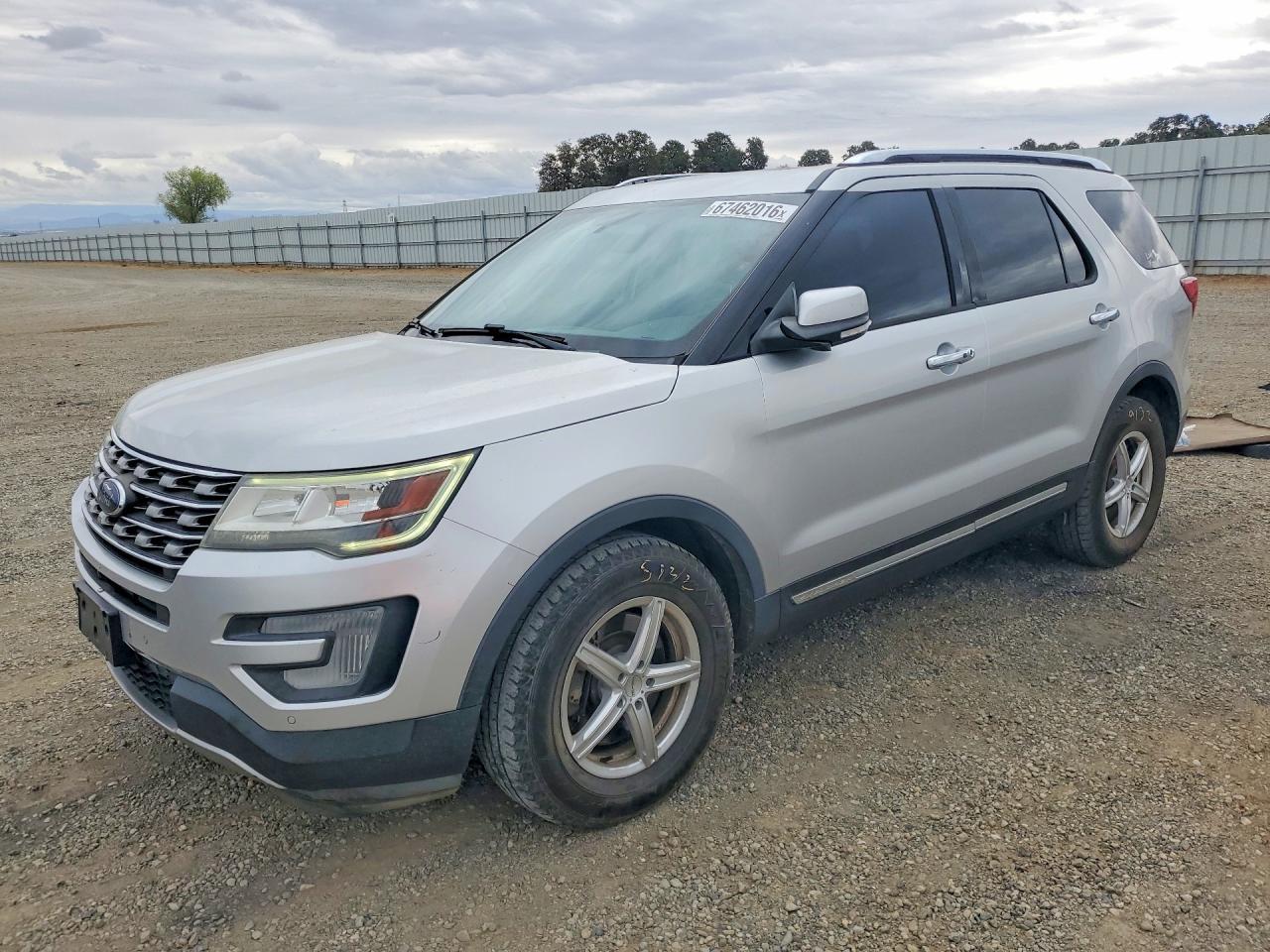 2017 Ford Explorer Limited - zdjęcie główne