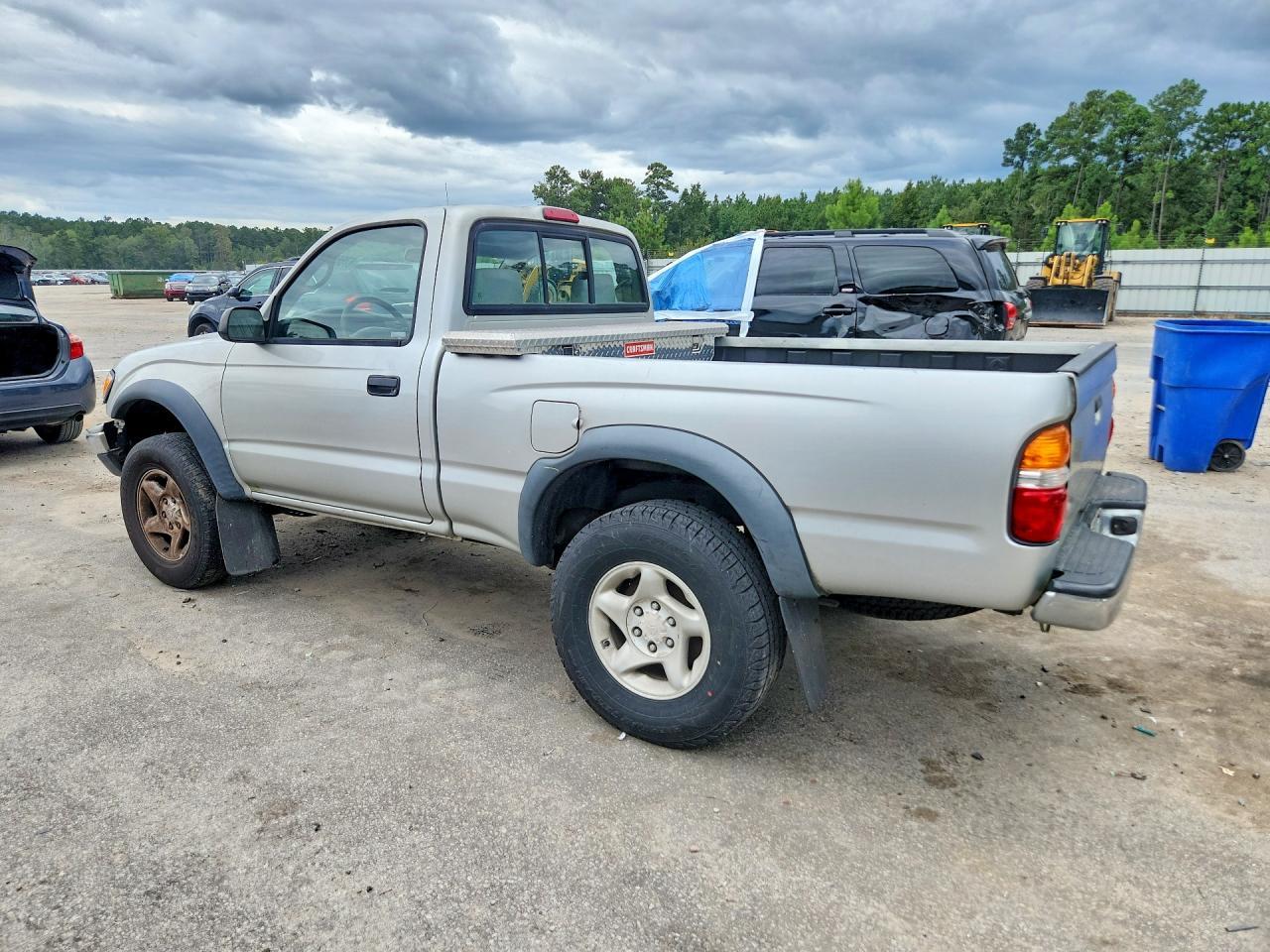 2023 Toyota Tacoma - zdjęcie 2