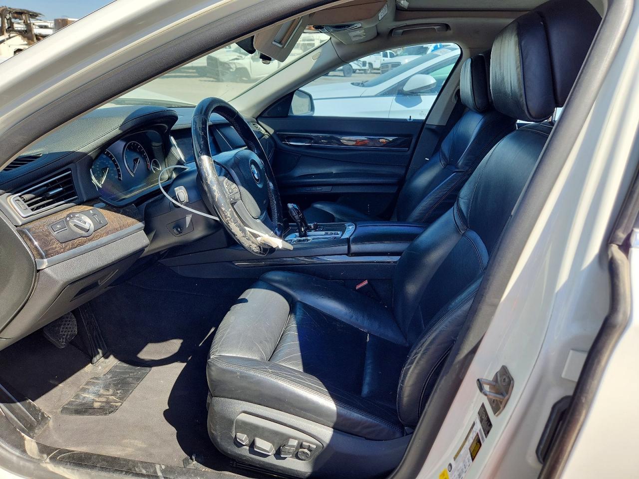 2013 BMW 750 Li - zdjęcie 7