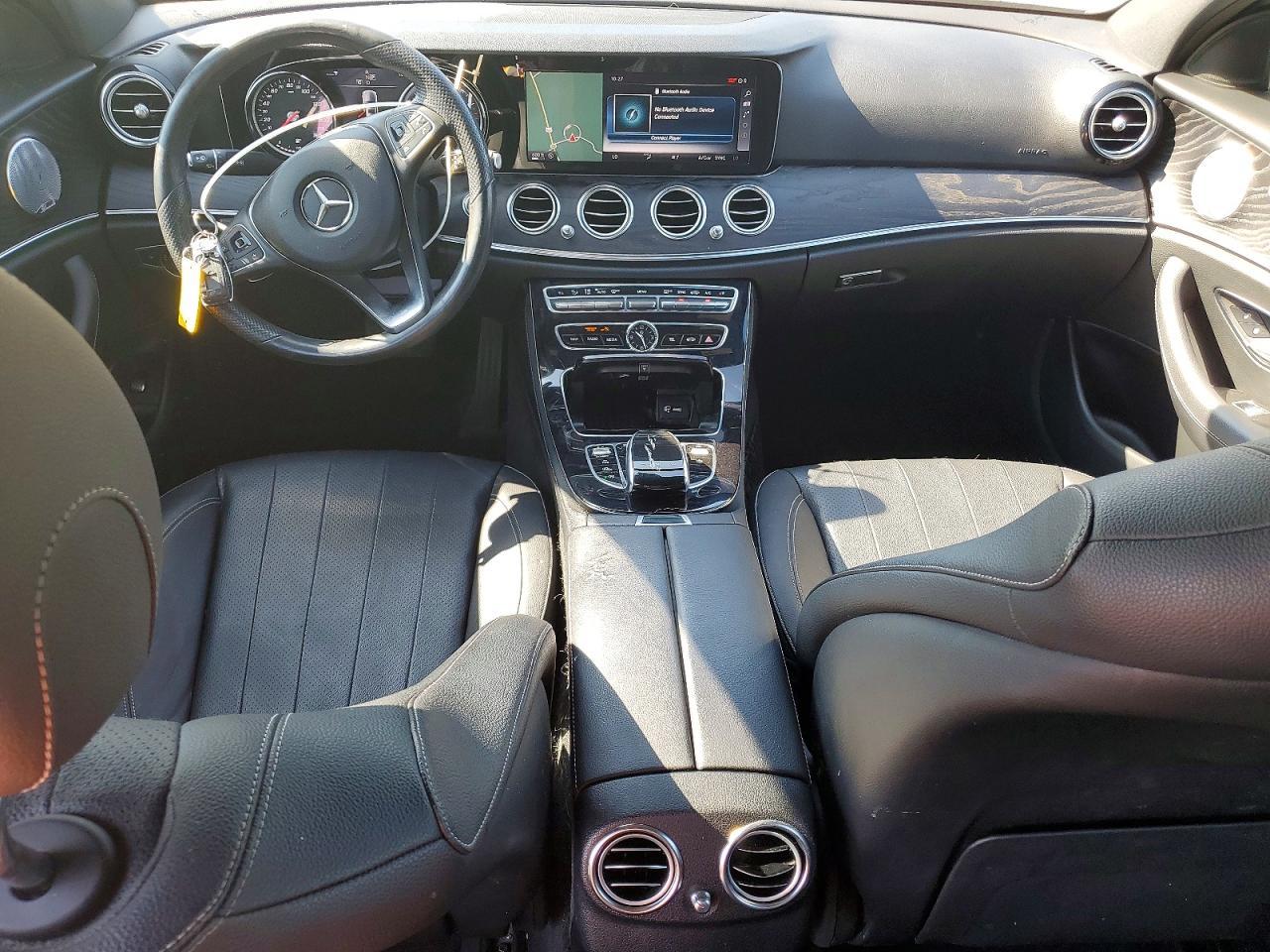 2017 Mercedes-Benz E 300 4Matic - zdjęcie 8