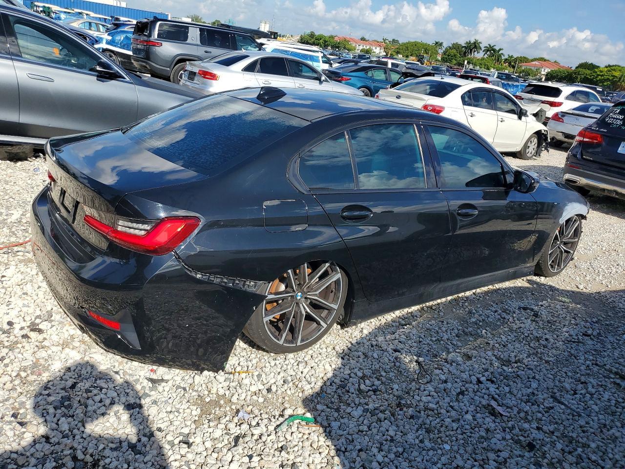 2020 BMW Seria 3 330i - zdjęcie 3