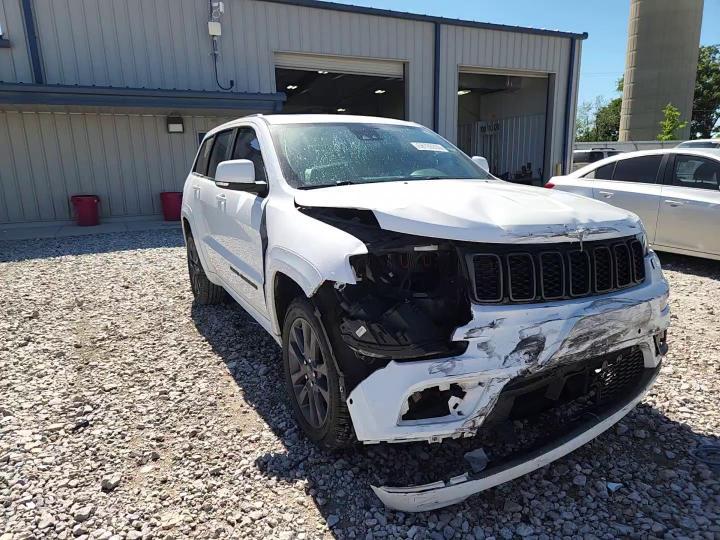 2019 Jeep Grand Cherokee Overland - zdjęcie 13