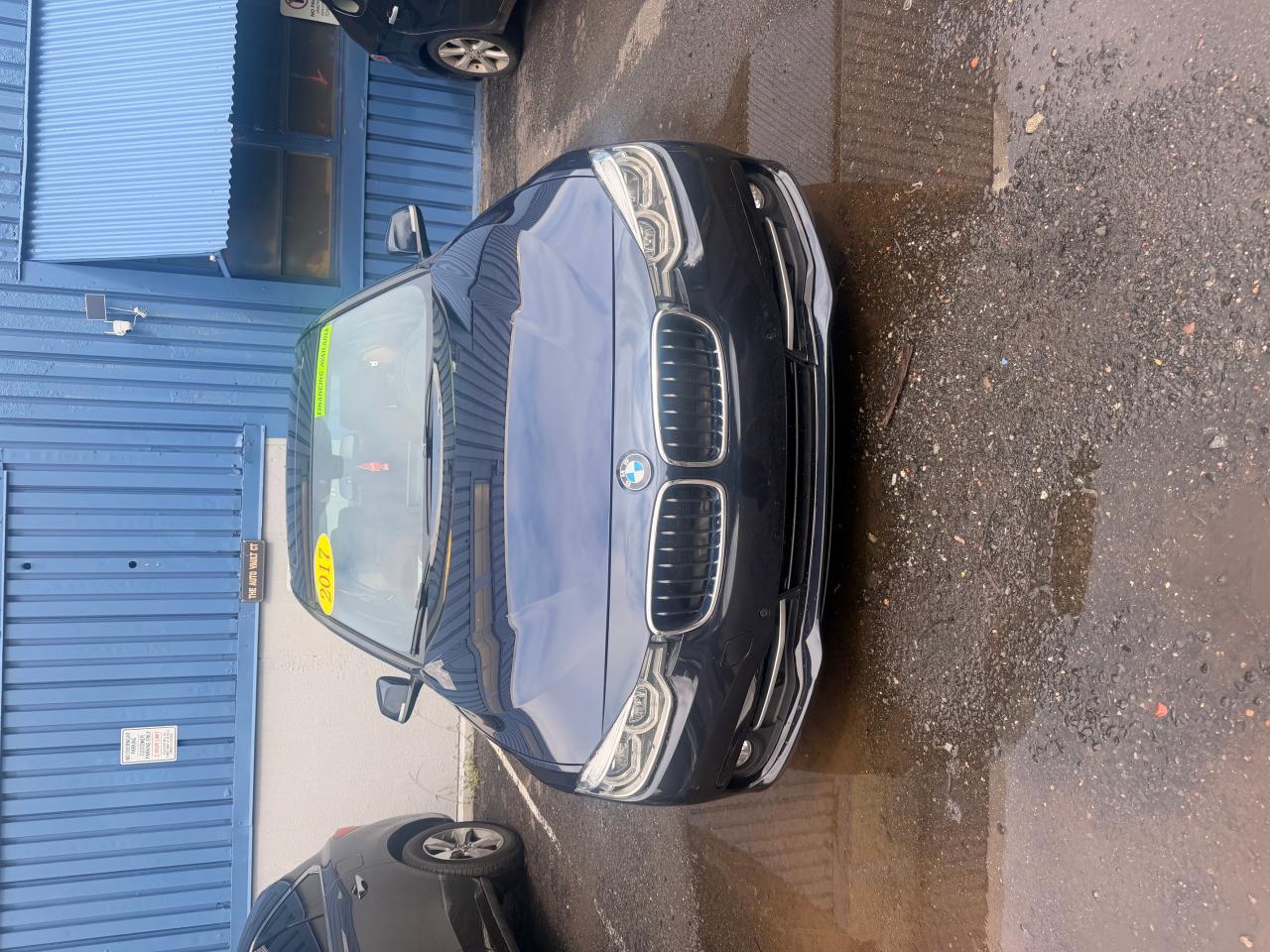2017 BMW 330 Xi - zdjęcie 2