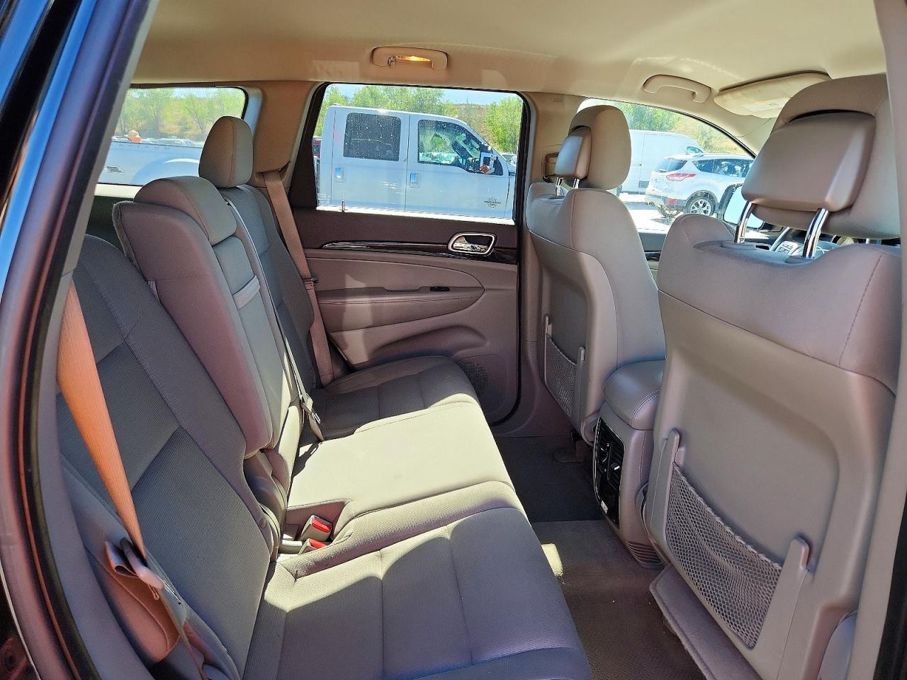 2013 Jeep Grand Cherokee Laredo - zdjęcie 11