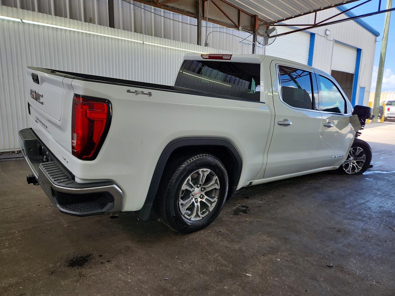 2026 GMC Sierra K1500 Slt - zdjęcie 3