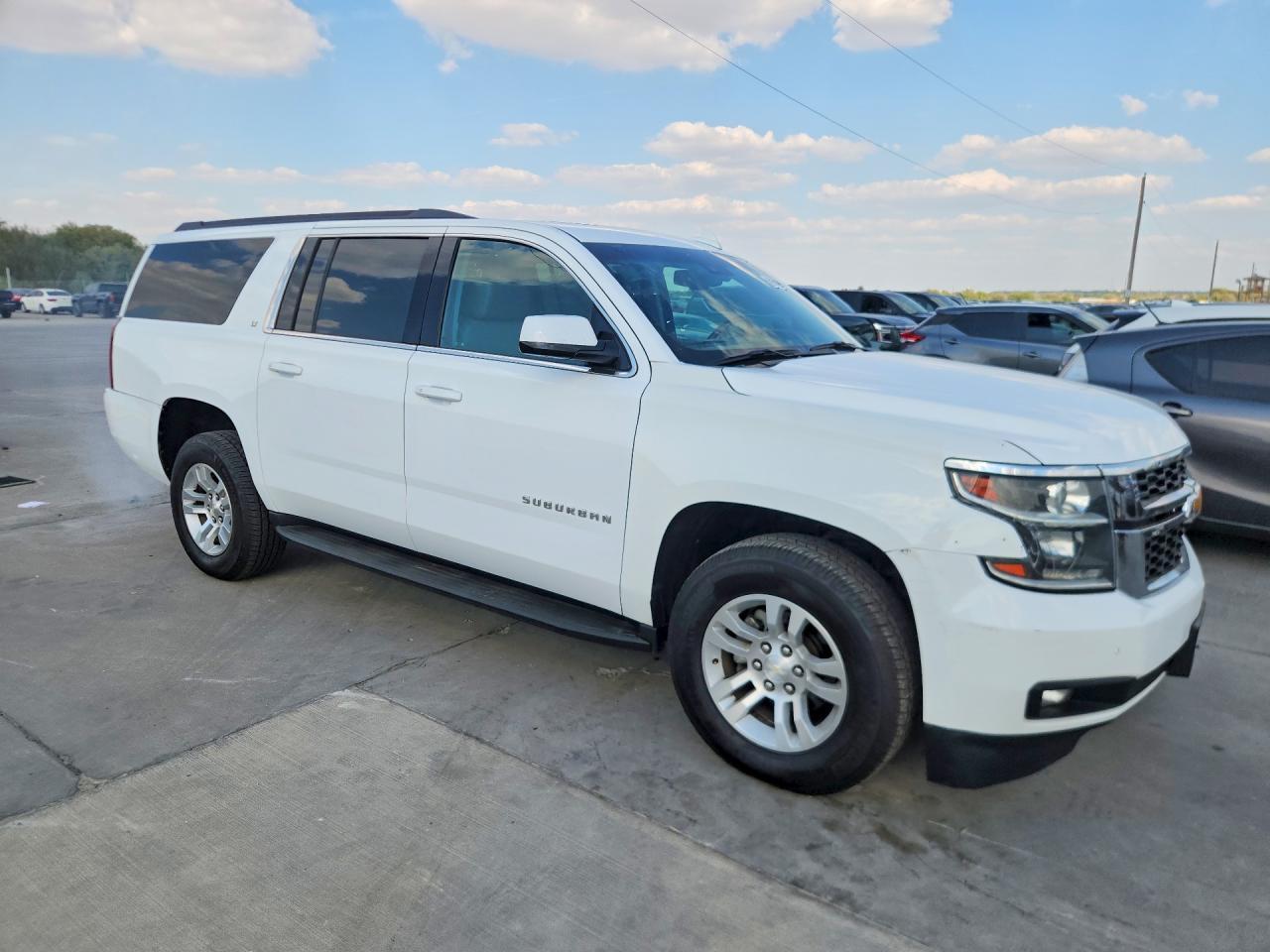 2019 Chevrolet Suburban C1500 Lt - zdjęcie 4