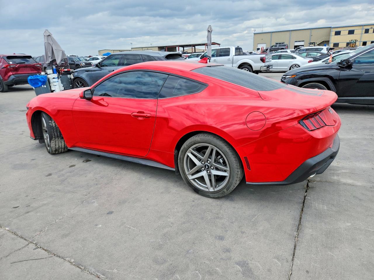 2026 Ford Mustang - zdjęcie 2