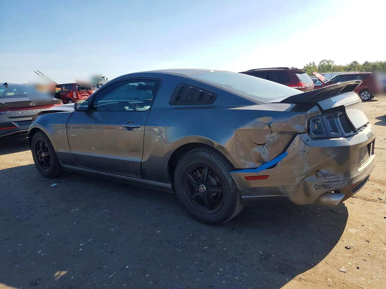 2014 Ford Mustang - zdjęcie 2