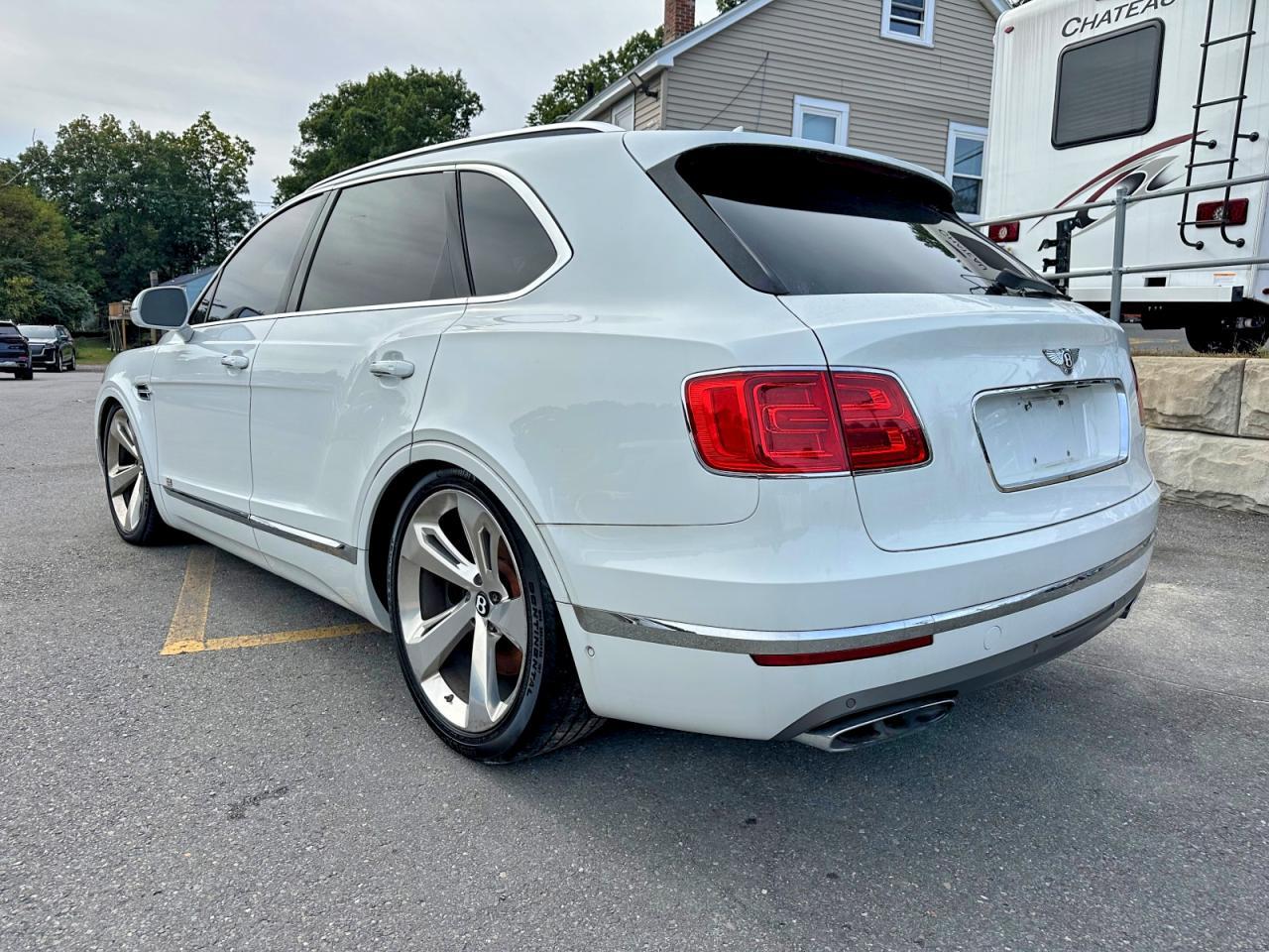 2017 Bentley Bentayga - zdjęcie 2