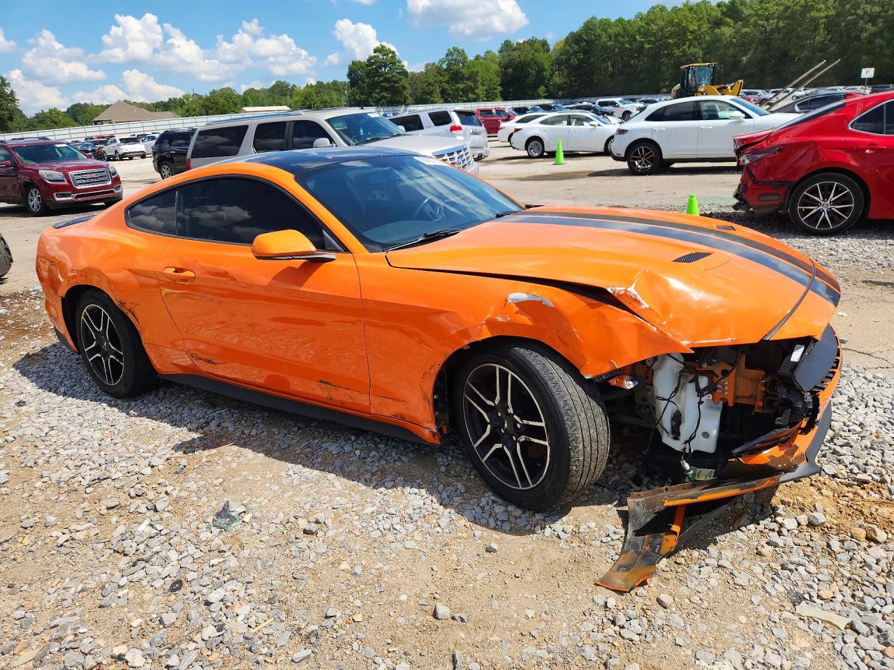 2020 Ford Mustang - zdjęcie 4