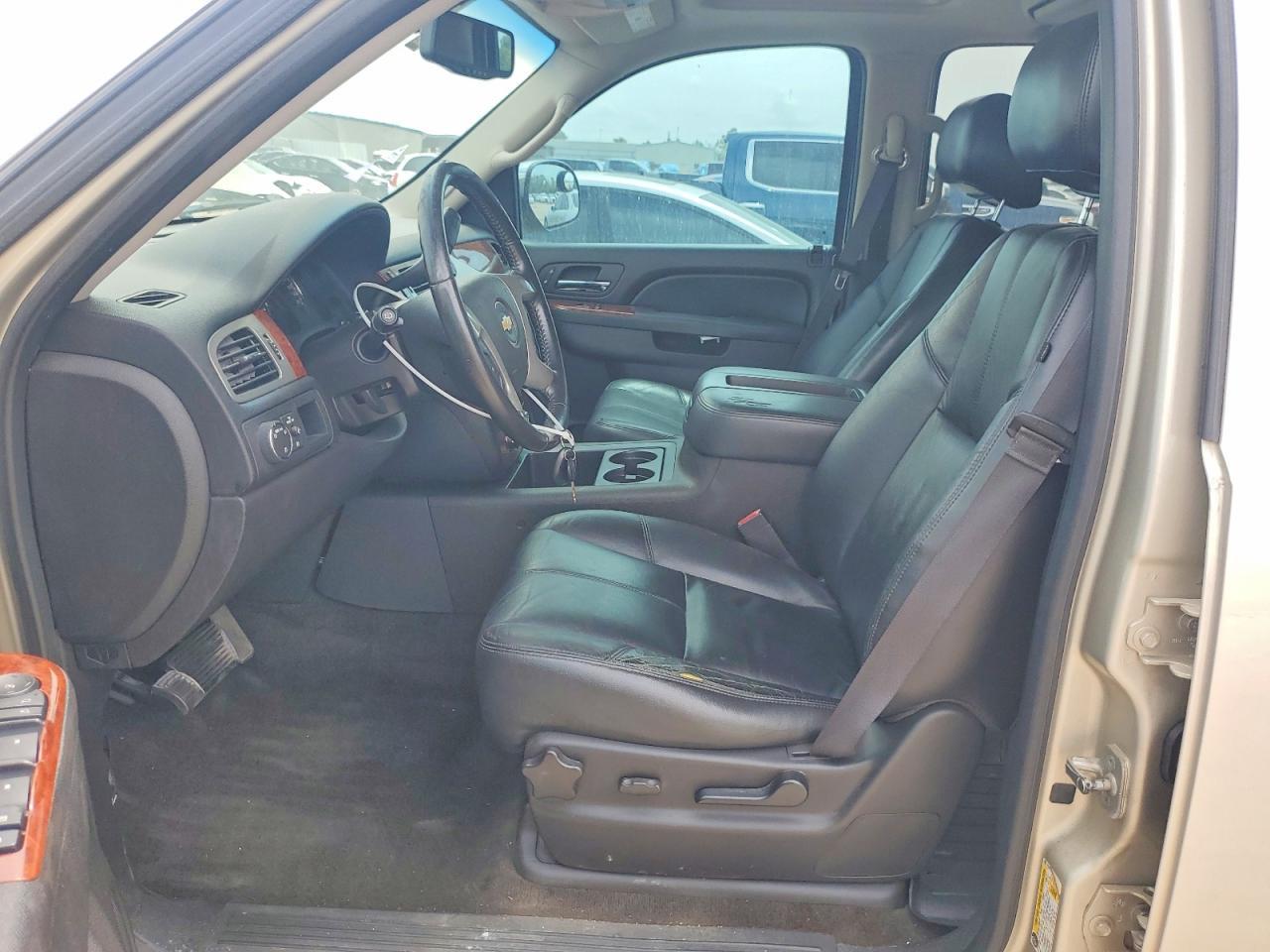 2013 Chevrolet Tahoe C1500 Lt - zdjęcie 7