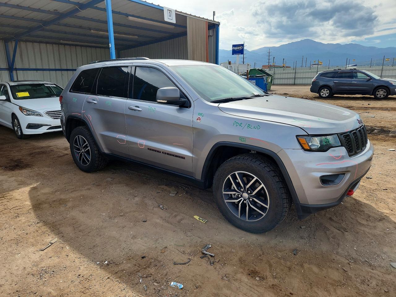 2018 Jeep Grand Cherokee Trailhawk - zdjęcie 4