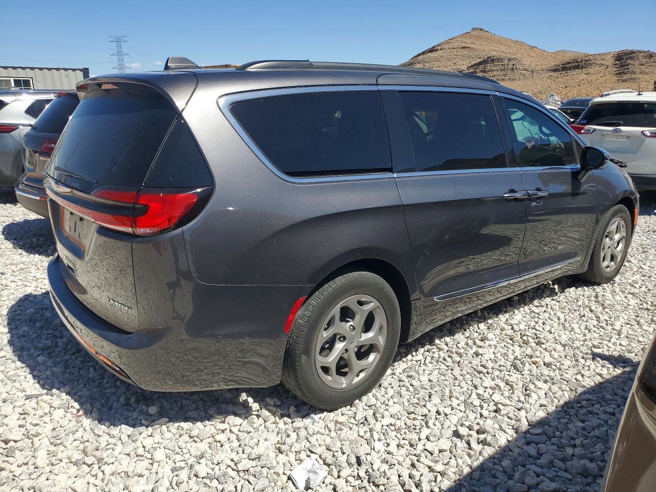 2022 Chrysler Pacifica Limited - zdjęcie 3