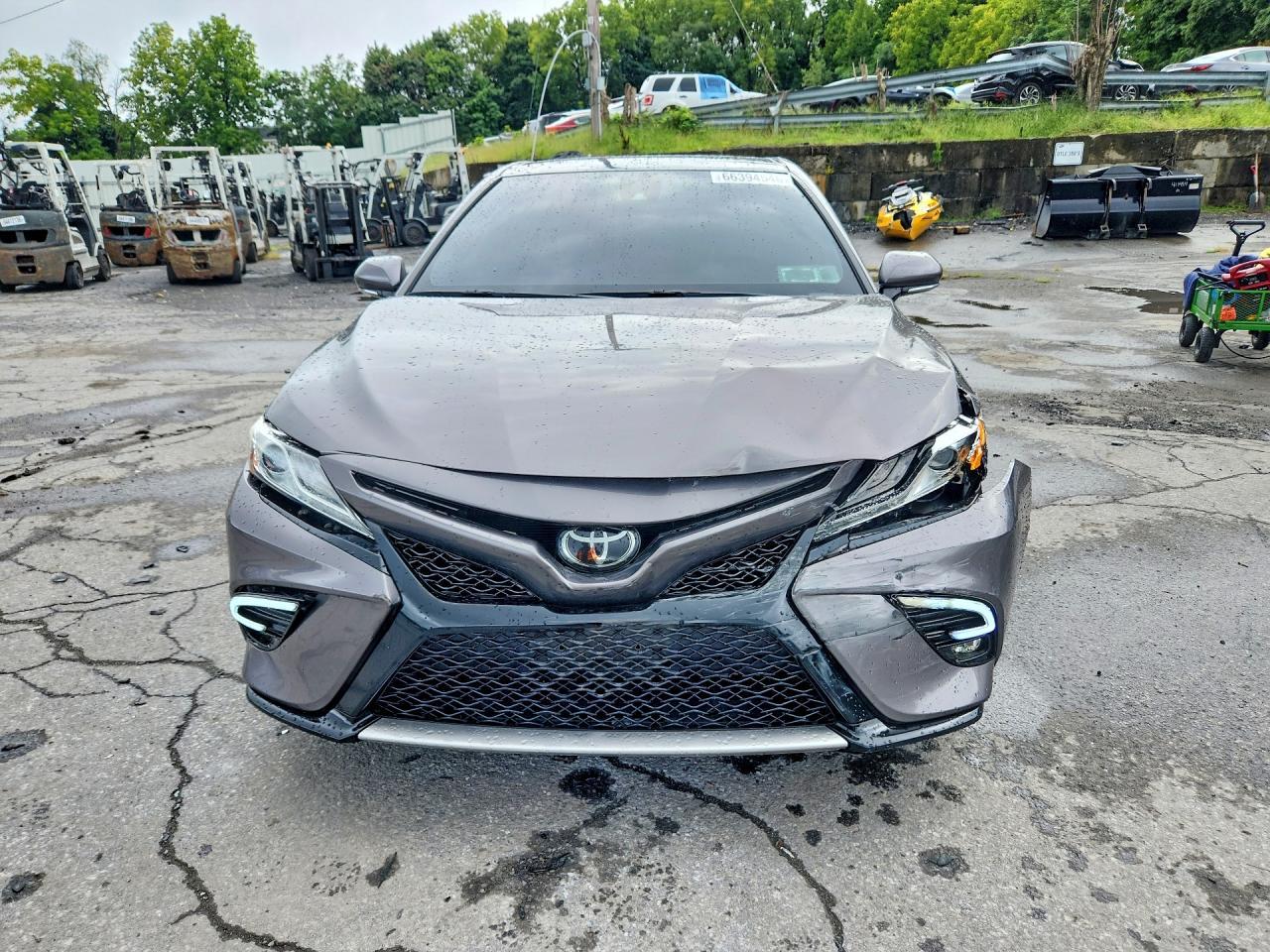 2020 Toyota Camry Xse - zdjęcie 5