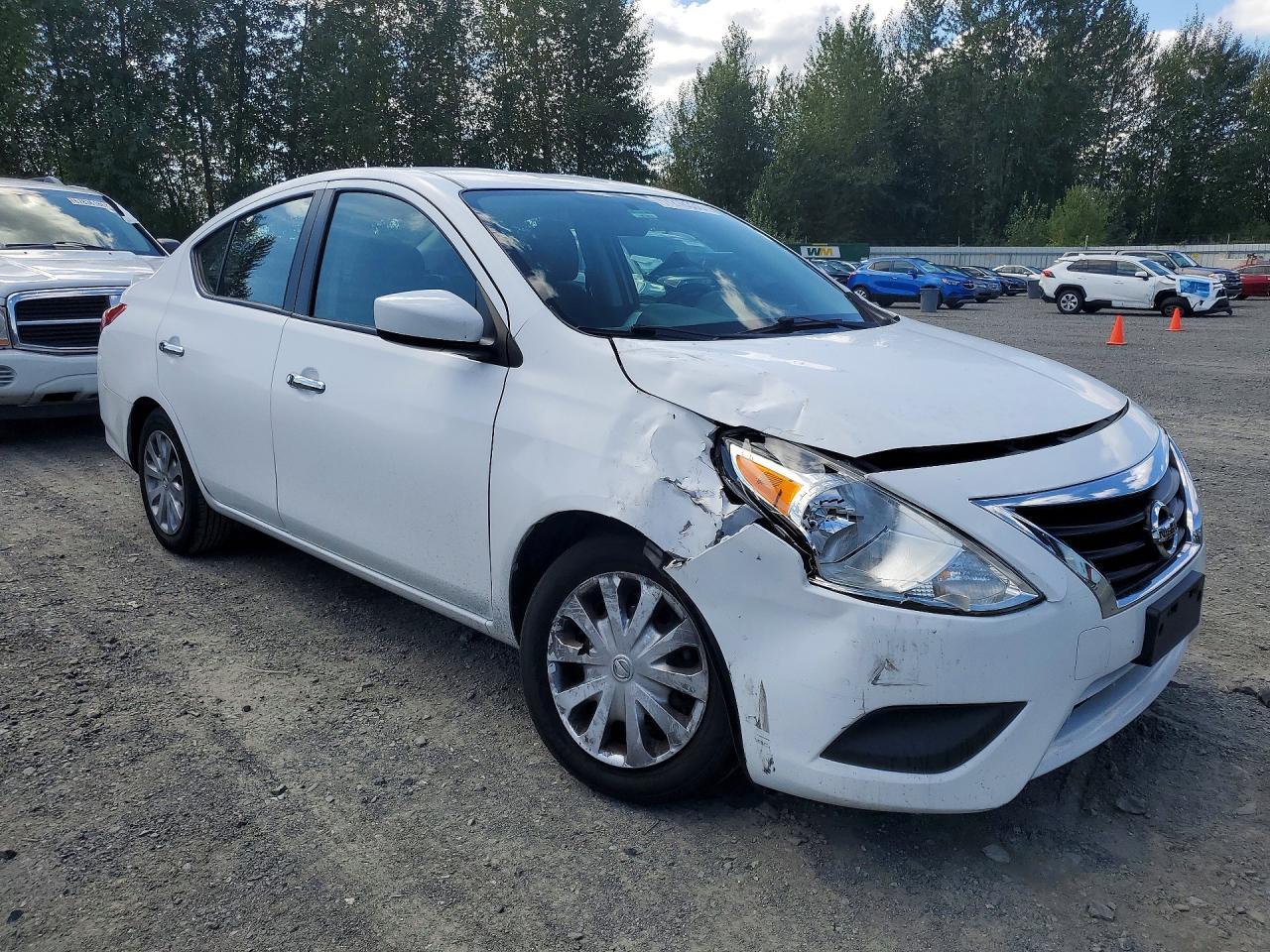 2019 Nissan Versa Sv - zdjęcie 4