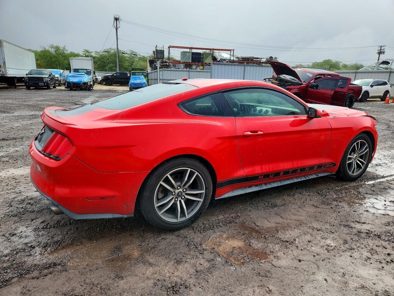 2015 Ford Mustang - zdjęcie 3