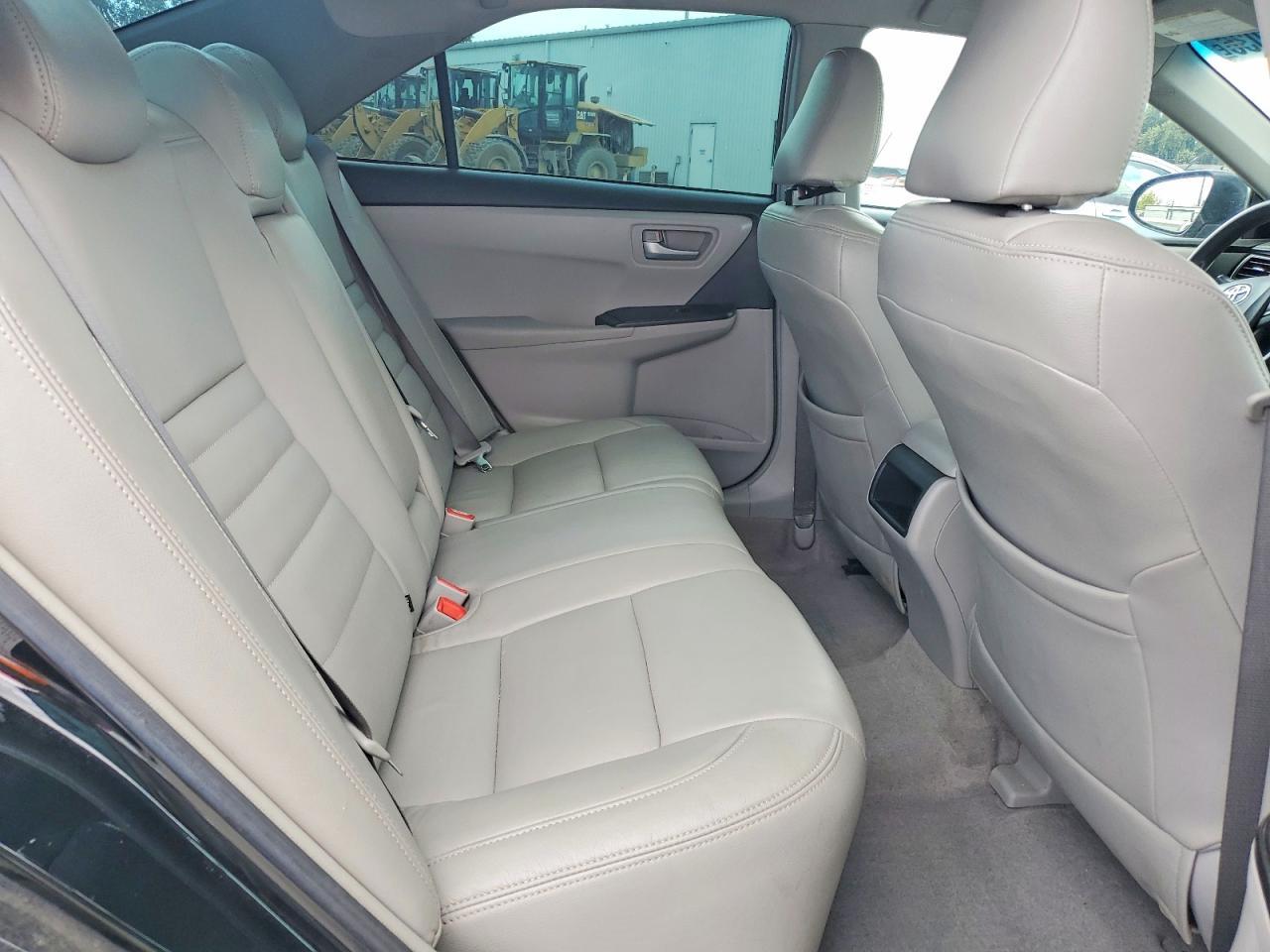 2017 Toyota Camry Le - zdjęcie 10