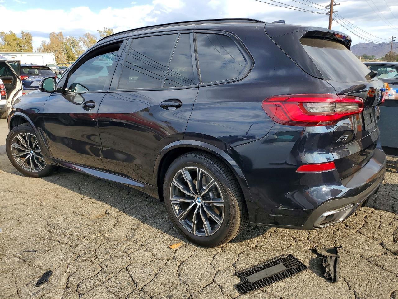 2019 BMW X5 xDrive40I - zdjęcie 2