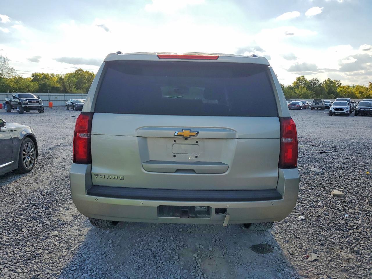 2016 Chevrolet Tahoe C1500 Lt - zdjęcie 6