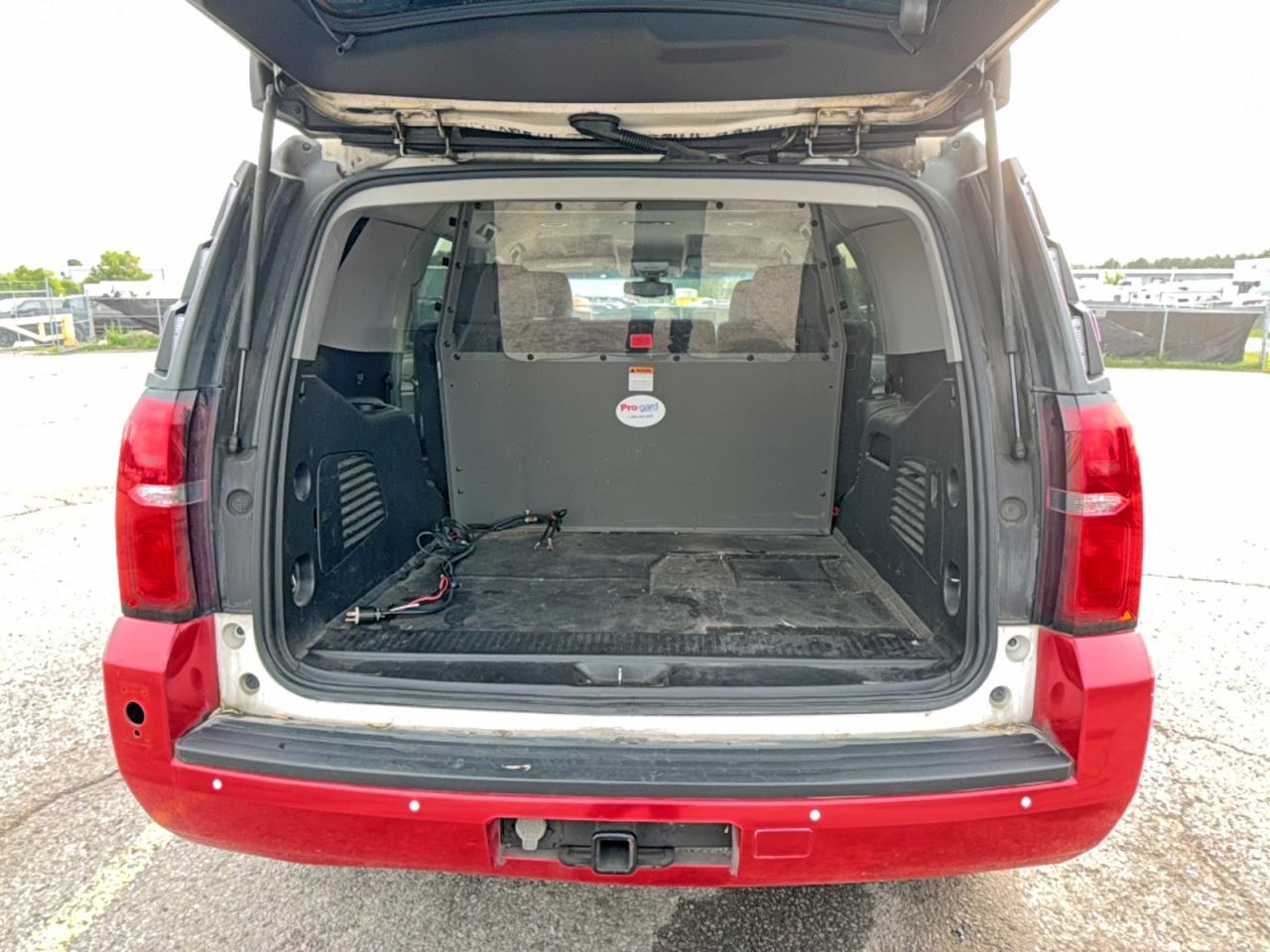 2019 Chevrolet Tahoe Special - zdjęcie 11