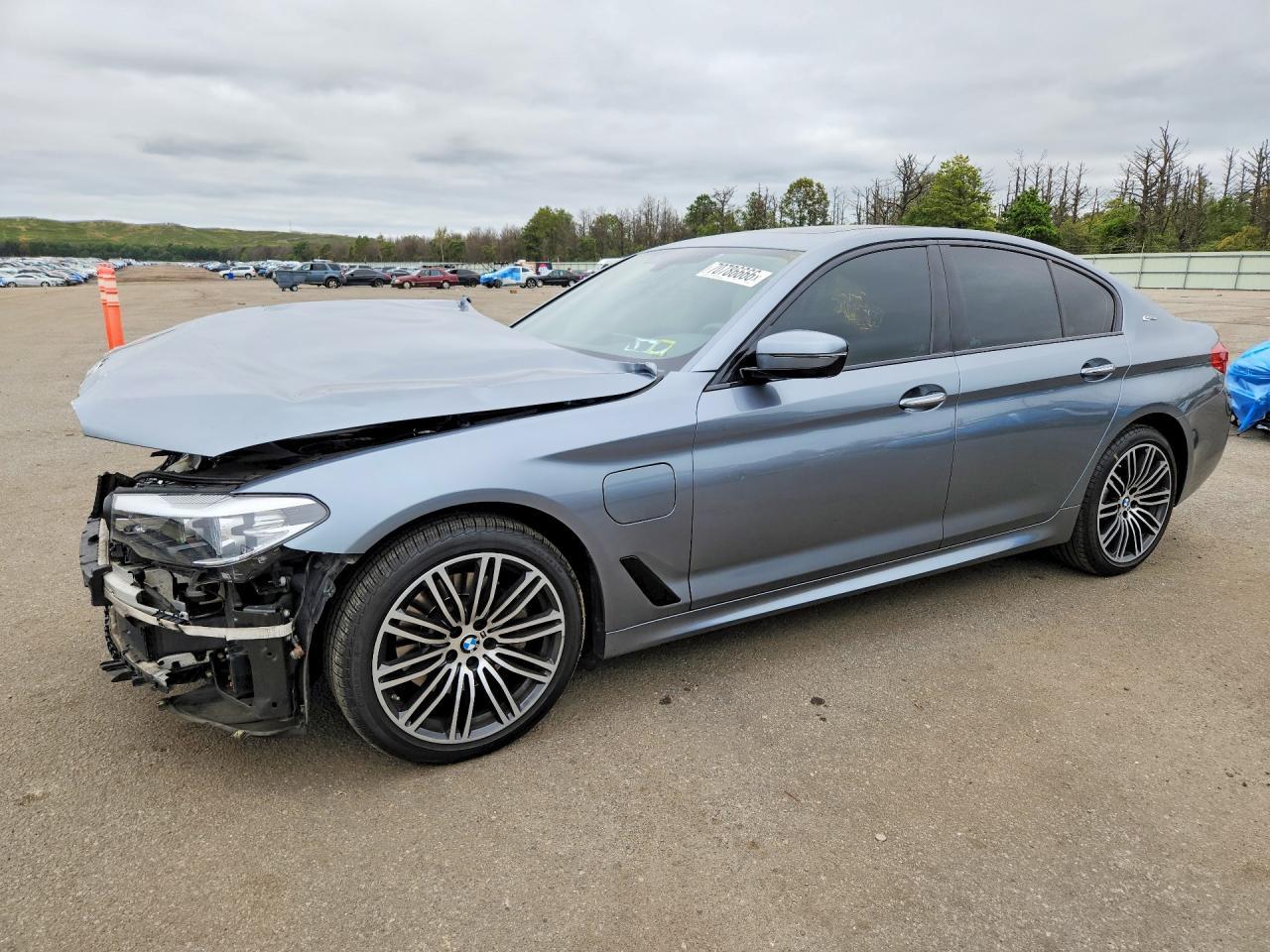 2018 BMW Seria 5 530e - zdjęcie główne
