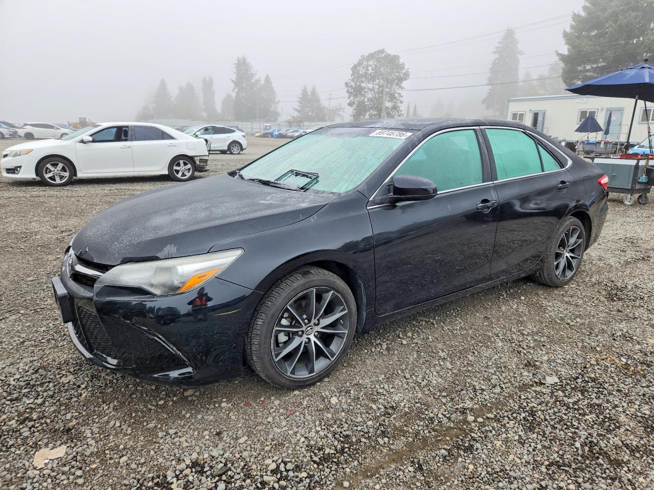 2015 Toyota Camry Xse - zdjęcie główne