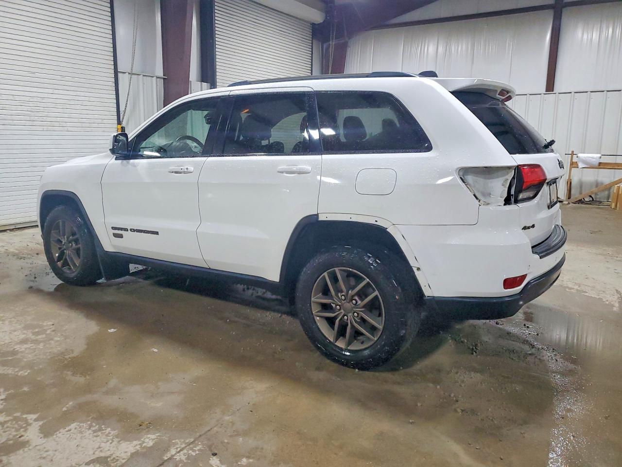2017 Jeep Grand Cherokee Laredo - zdjęcie 2