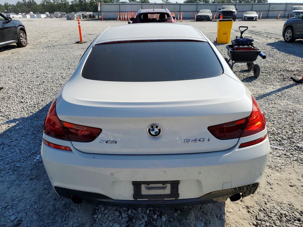 2015 BMW Seria 6 640i - zdjęcie 6